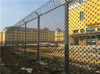 珠海延吉世紀花園小區(qū)防攀爬圍墻護欄網圖片2