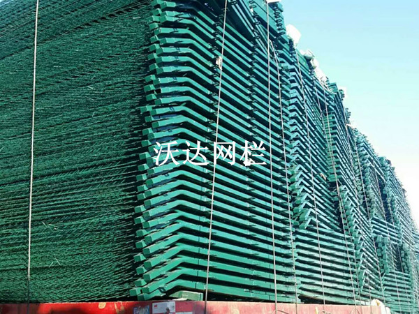 嘉興滬昆鐵路貴州段防護(hù)柵欄護(hù)欄網(wǎng)項(xiàng)目圖片6